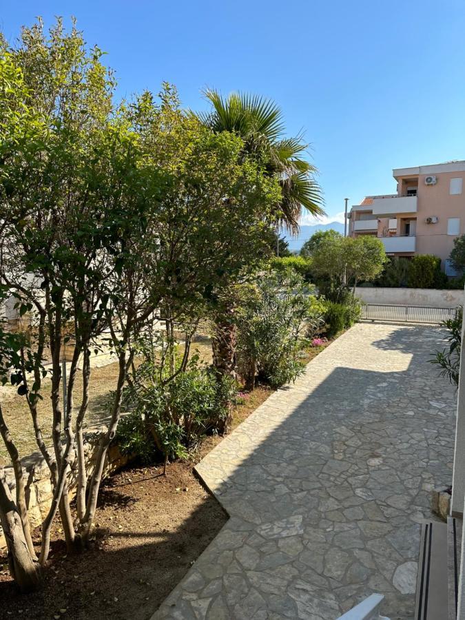 Apartmani Marko Novalja Bagian luar foto