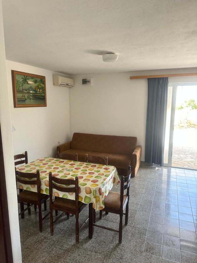 Apartmani Marko Novalja Bagian luar foto
