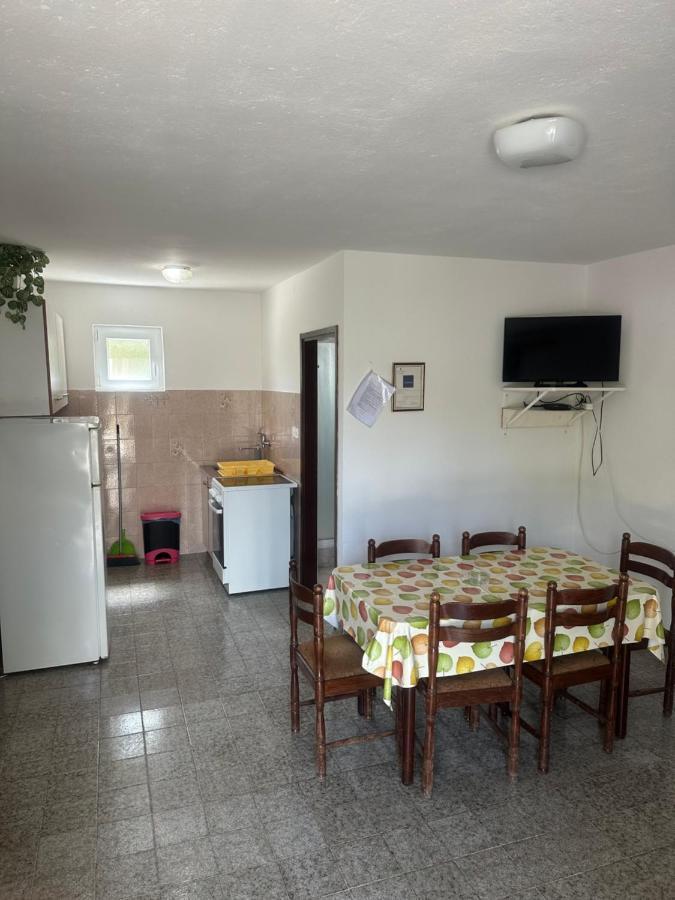Apartmani Marko Novalja Bagian luar foto