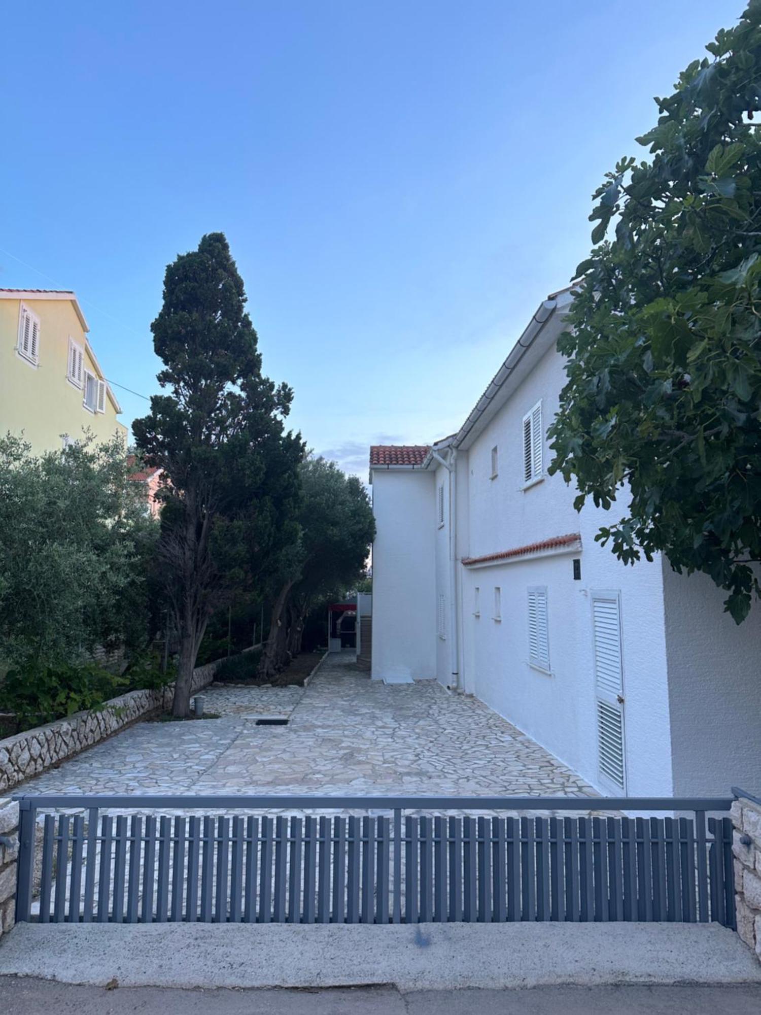 Apartmani Marko Novalja Bagian luar foto